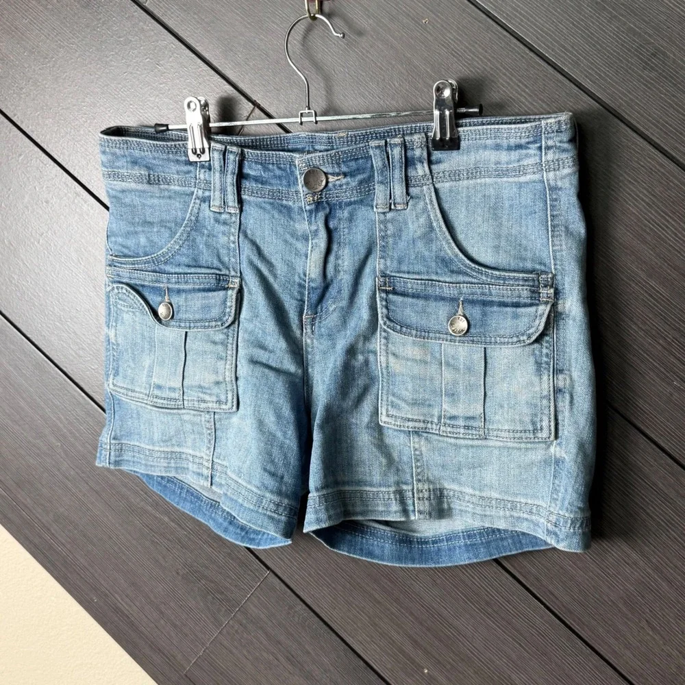 Kut From The Kloth Women's 10 Denim Cargo Utility Shorts Light Wash Y2K